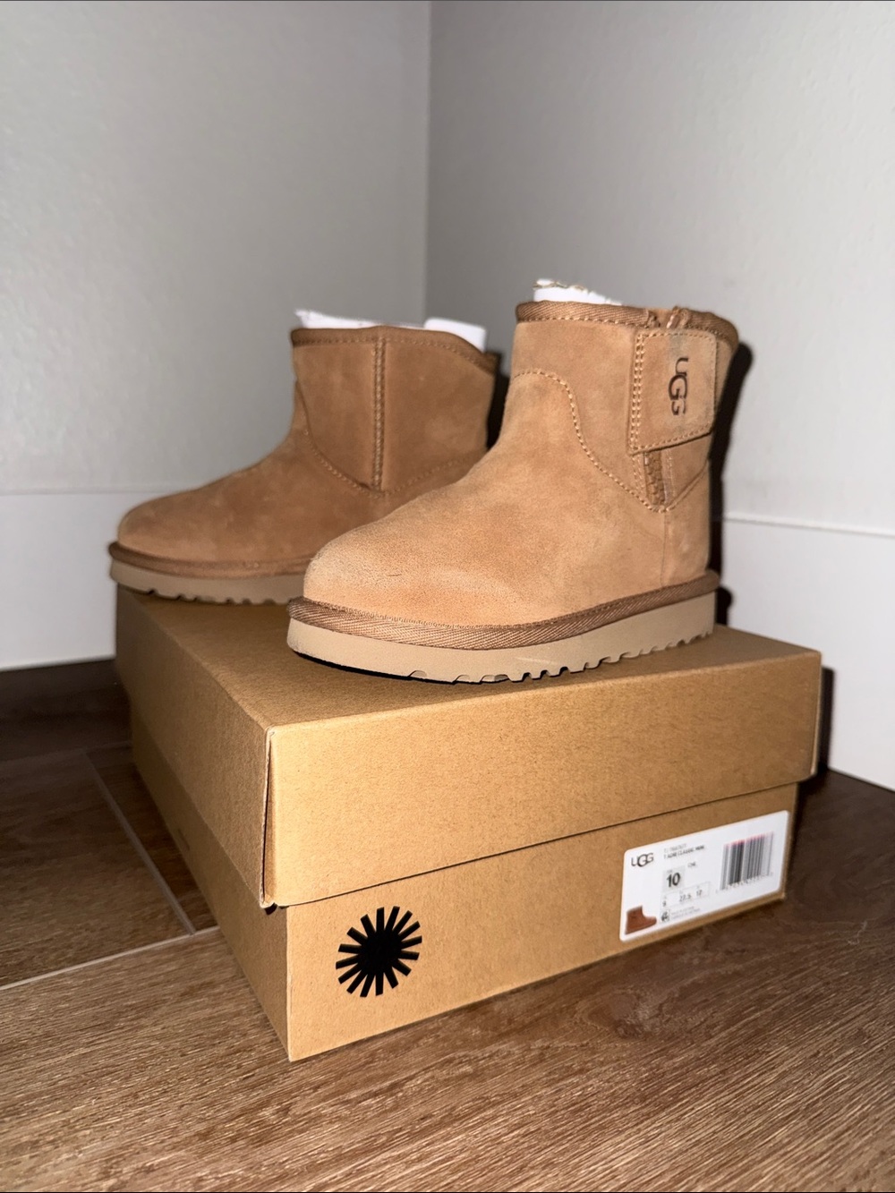 UGG Adri Classic Mini Boot Kids Toddler Girl Size 10 T